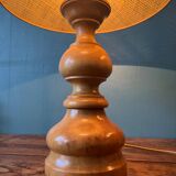 Table lamp in turned solid wood