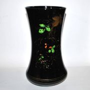 Vase Charles X en opaline noir décor émaillé fleuri peint à la main