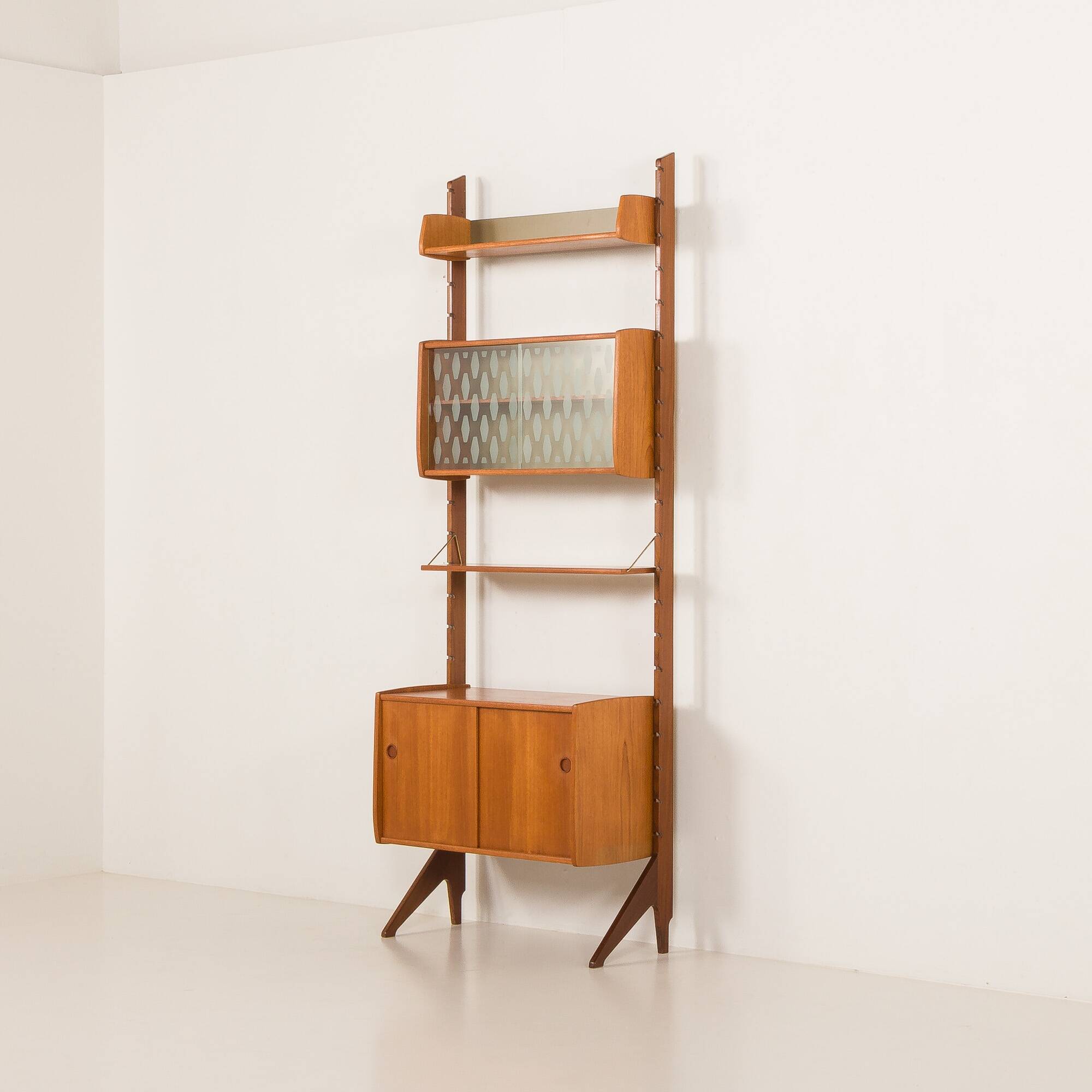 Scandinavian free standing wall unit model Ergo by John Texmon, Norway, 196
