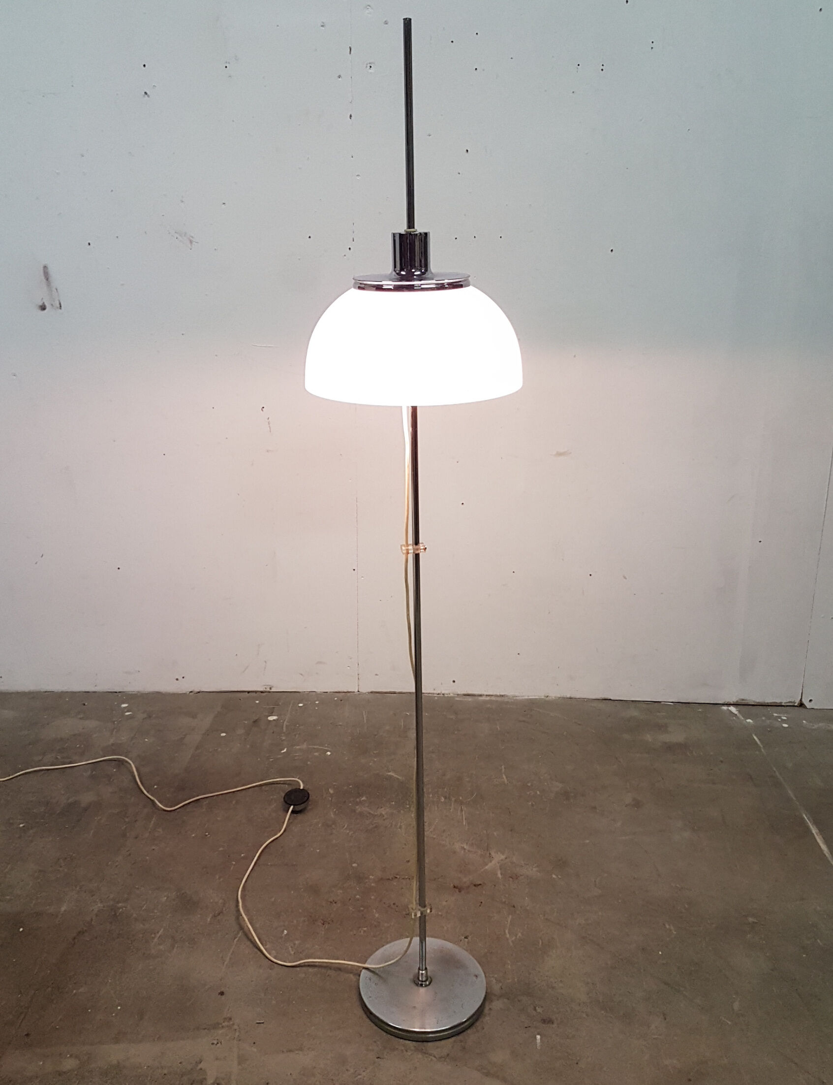 "Faro" floor lamp by Harvey Guzzini, Italy 1970s