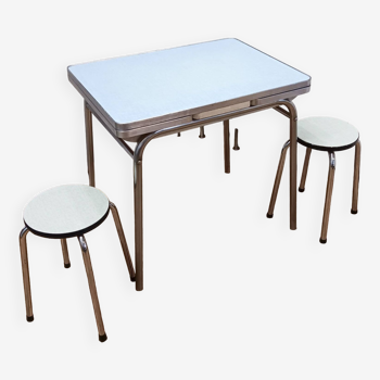 Formica extendable table and 2 stools