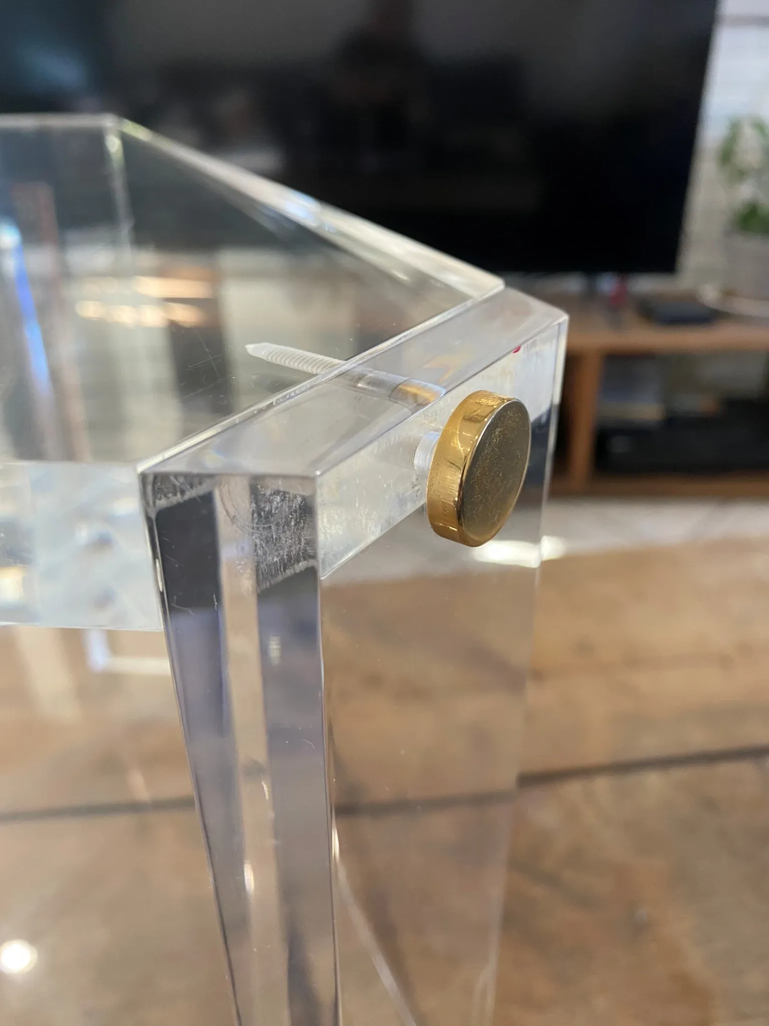 Triangular plexiglass coffee table end table Altuglas David Lange 70