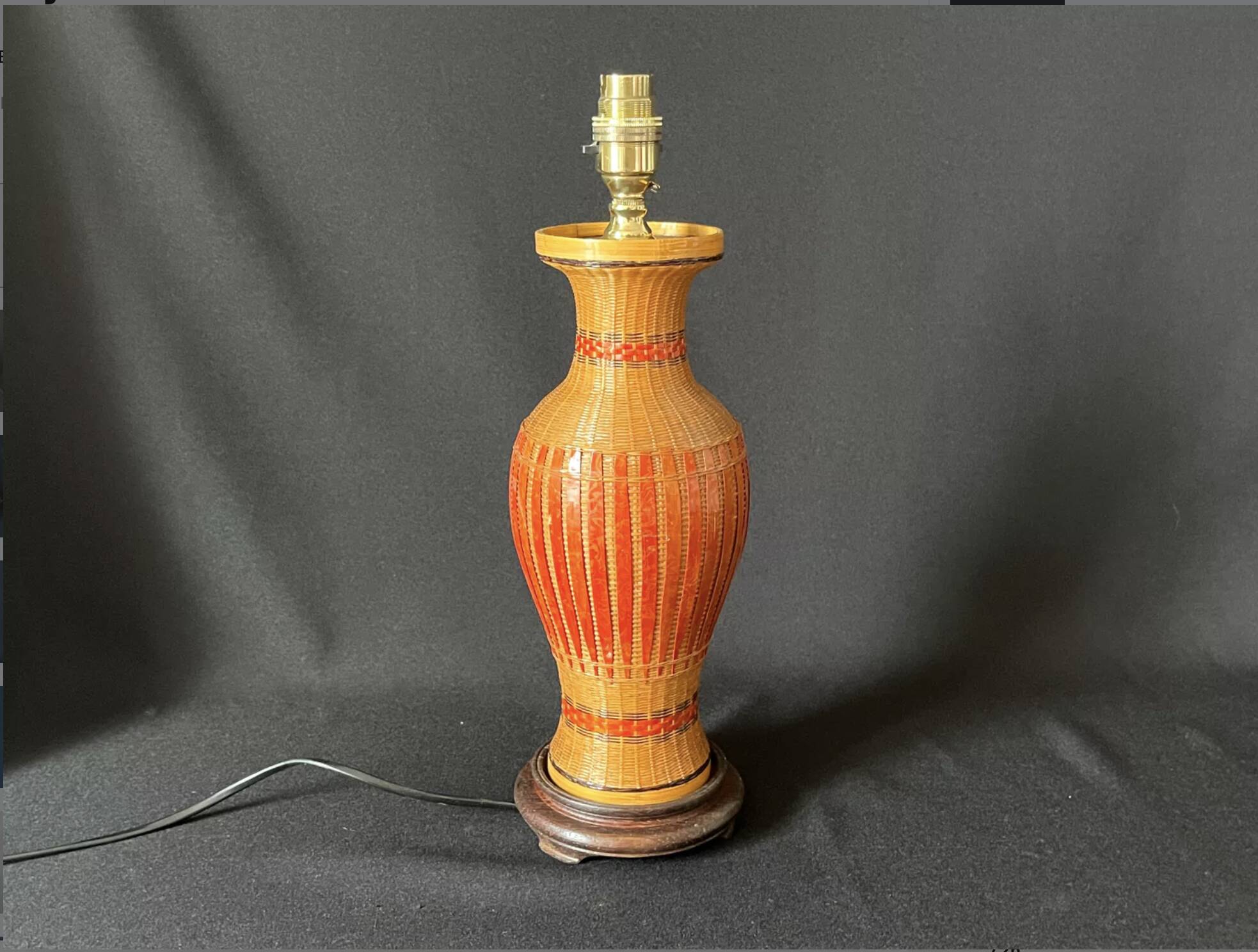 Vintage 1970s Chinese lamp base in woven bamboo on a porcelain vase