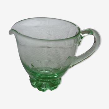 Pichet broc vintage en verre moulé couleur vert d'eau