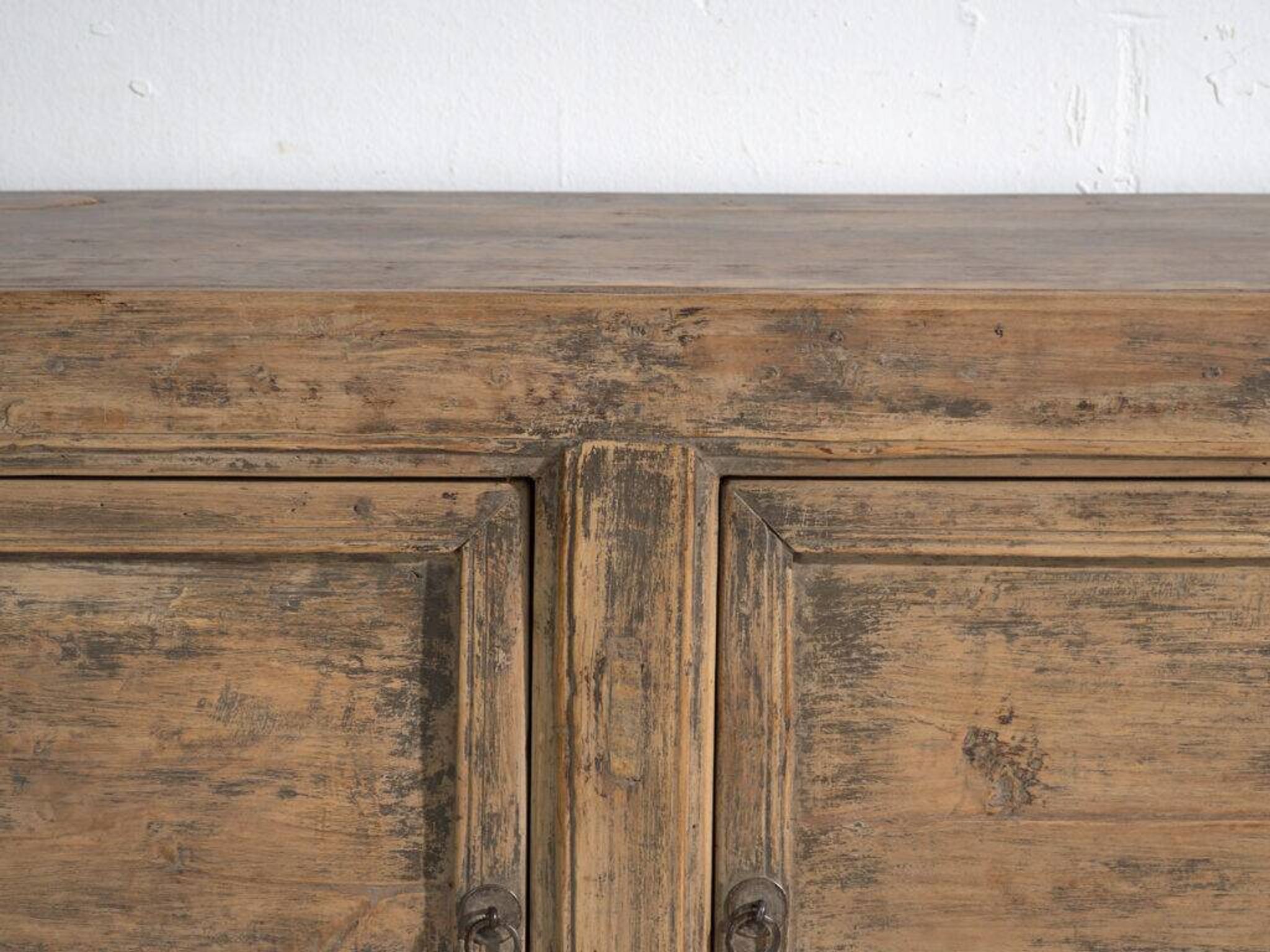 Buffet bas ancien à deux portes – Chine, vers 1930