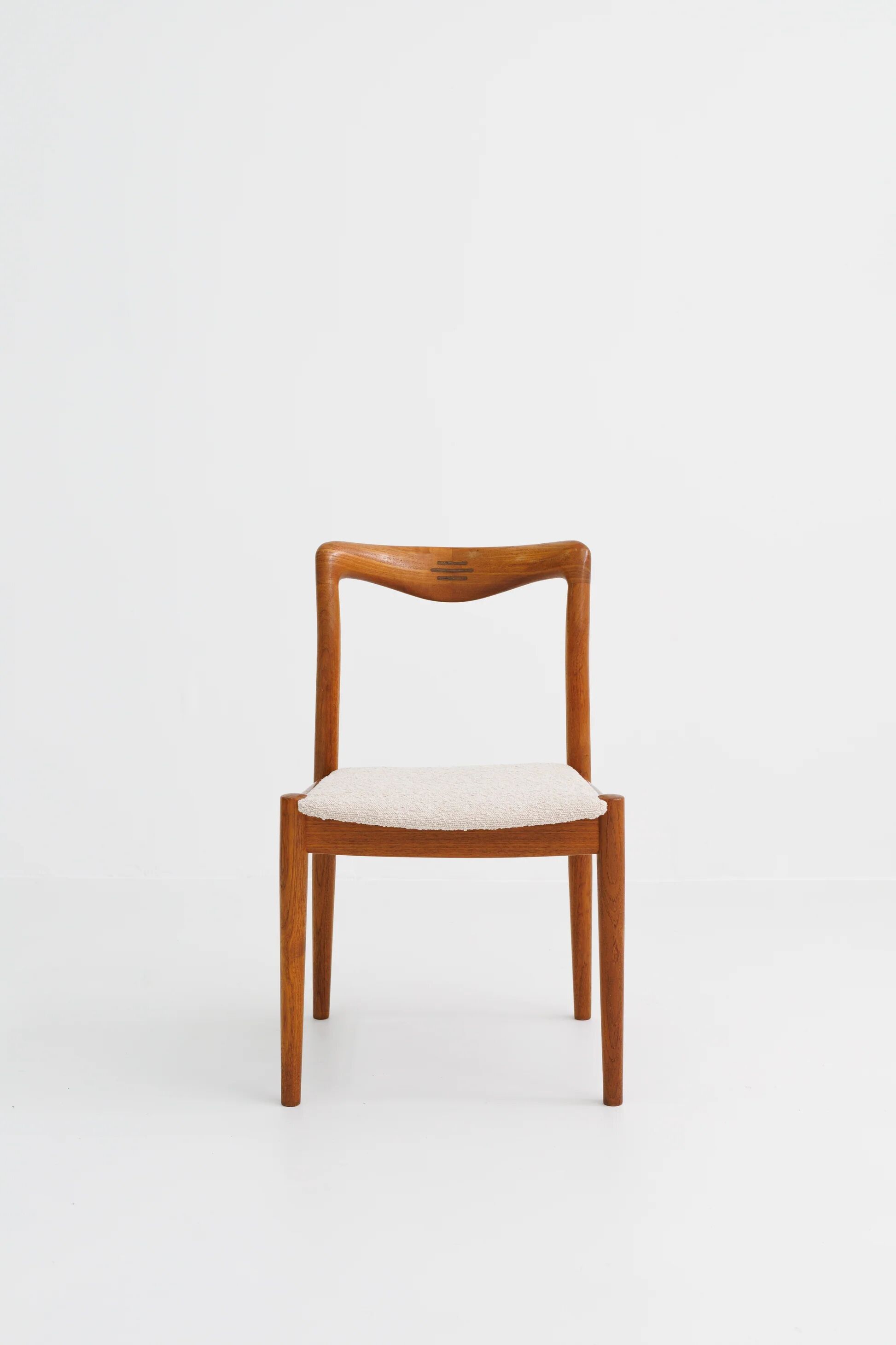 Set of 2 mid-century Danish dining chairs by H.W. Klein