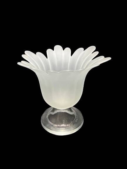 Glass flower vase