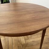 Extendable Scandinavian table