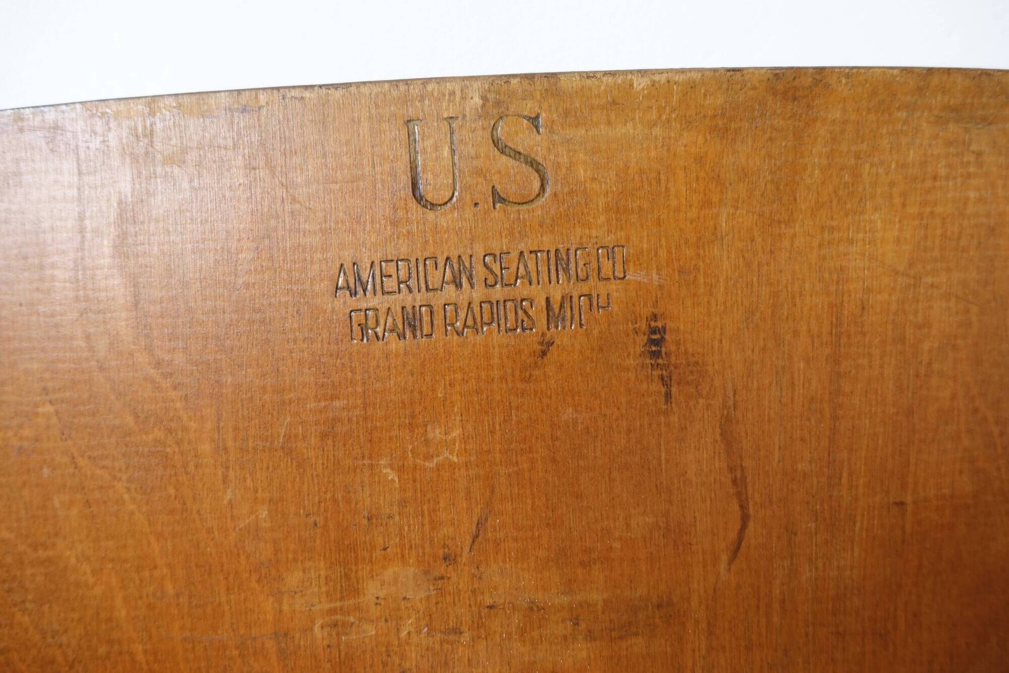 Paire de chaises pliantes en bois pliantes US ARMY seconde guerre mondiale