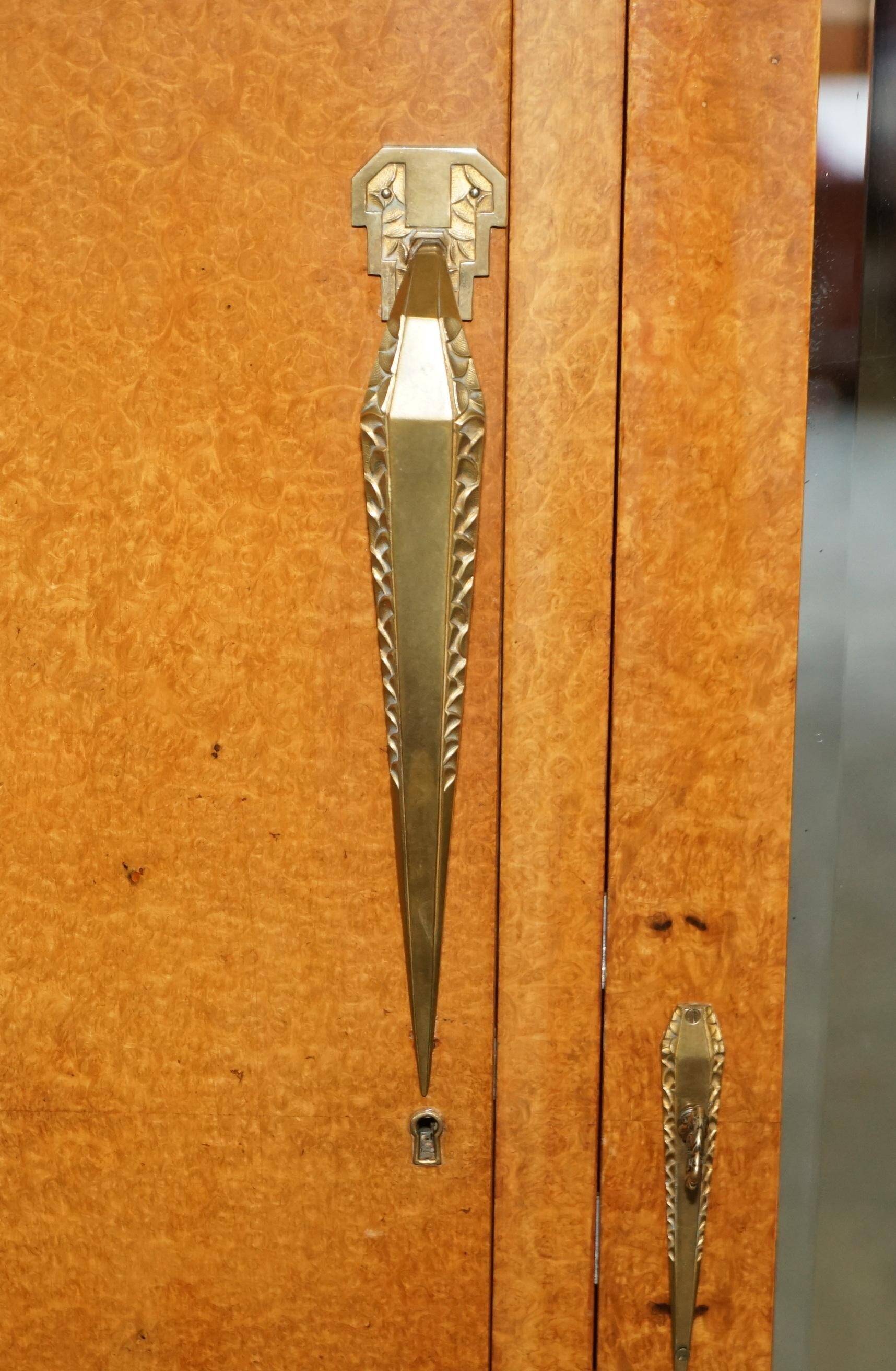 Armoire triple banque Art Déco en érable burr avec porte miroir, circa 1920