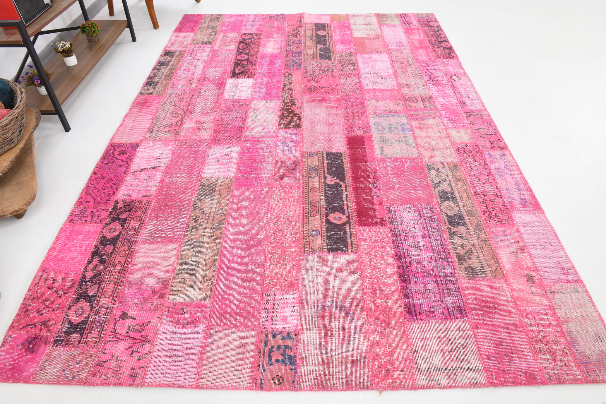 7x10 distressed pink turkish rug 300x208cm