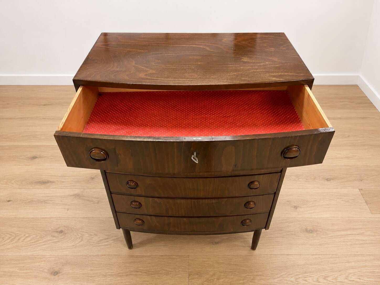 Commode haute en acajou danois vintage des années 1960.