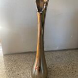 Single-flower vase representing a swan