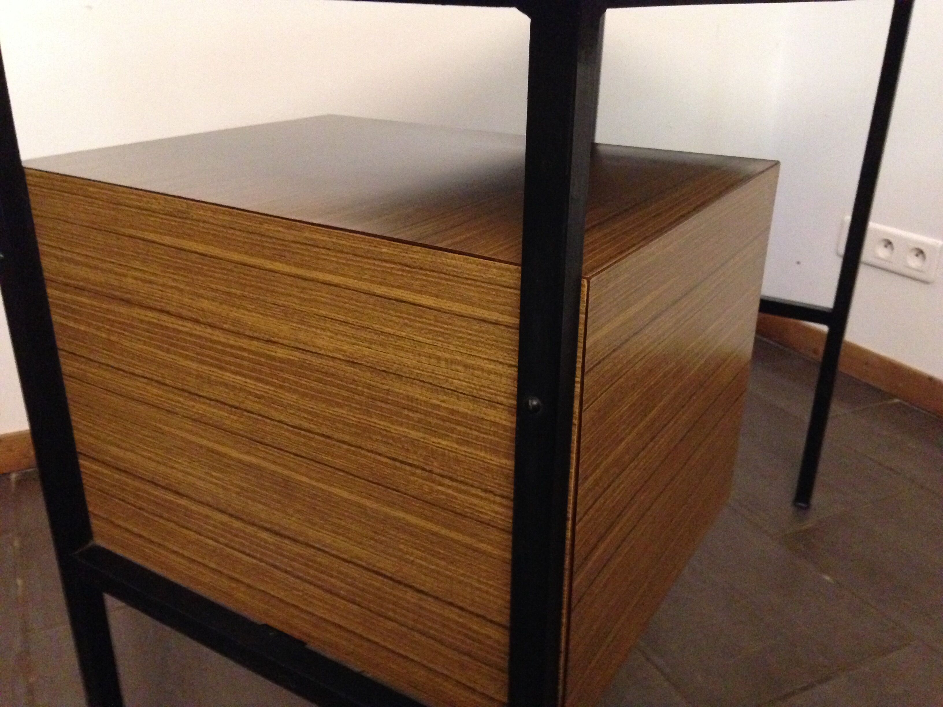Bureau formica imitation bois 1950