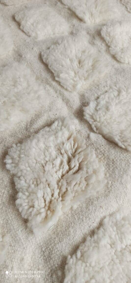 tapis berbère Beni ouarain écru à reliefs 3*2m