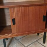 Vintage: Wooden display cabinet with 5 shelves, 4 metal legs.