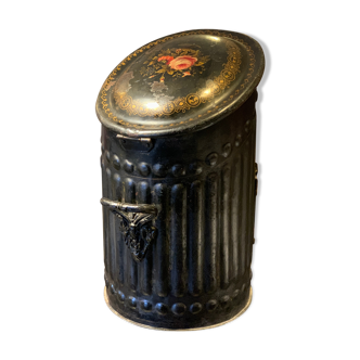 Coal tray decorated in black sheet metal