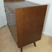 Compass leg chest of drawers