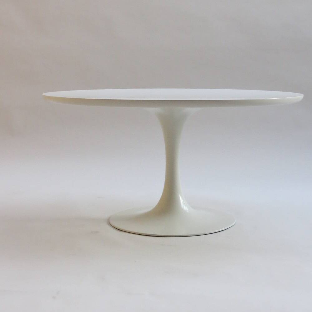 1960s White Tulip Coffee Table by Maurice Burke for Arkana 75