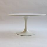 1960s White Tulip Coffee Table by Maurice Burke for Arkana 75