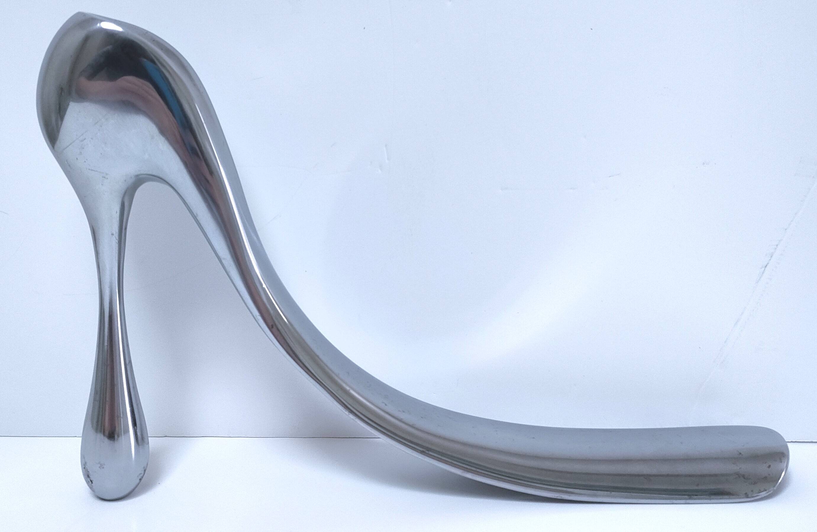 Manolo Blahnik cast aluminum shoehorn 2004 for Habitat | Selency