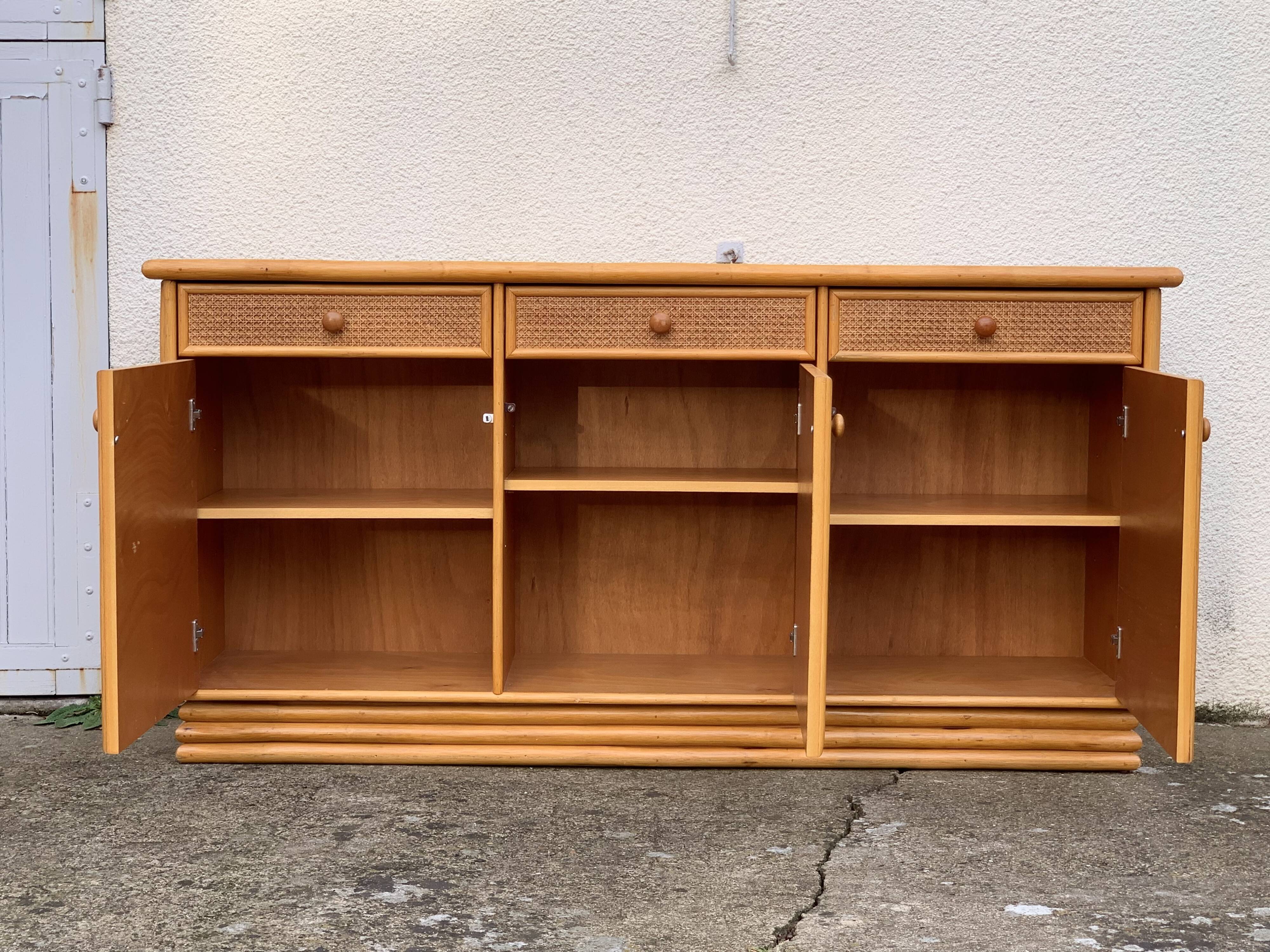 Vintage buffet in bamboo and cannage 1970