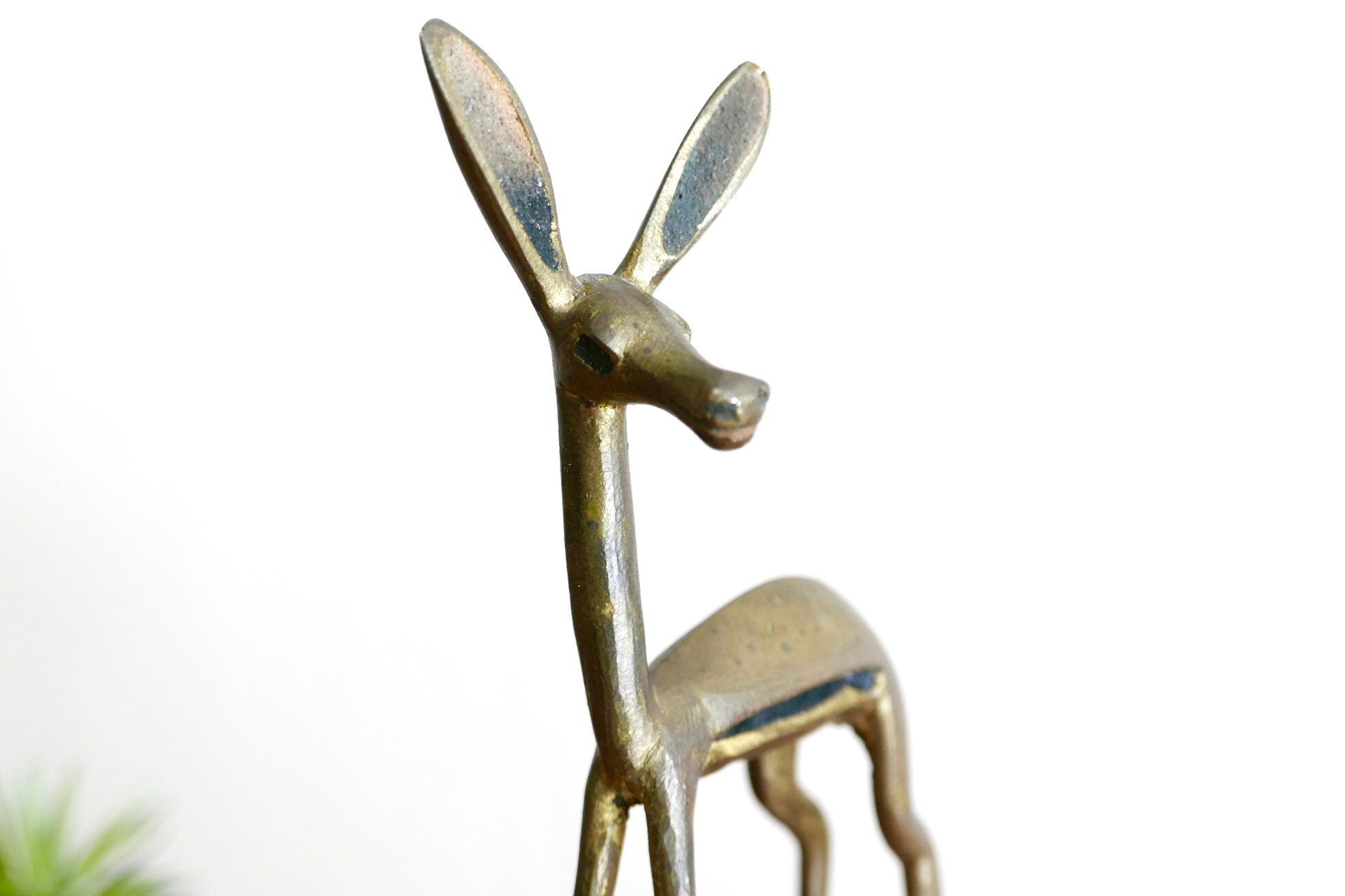 Biche en laiton, années 50