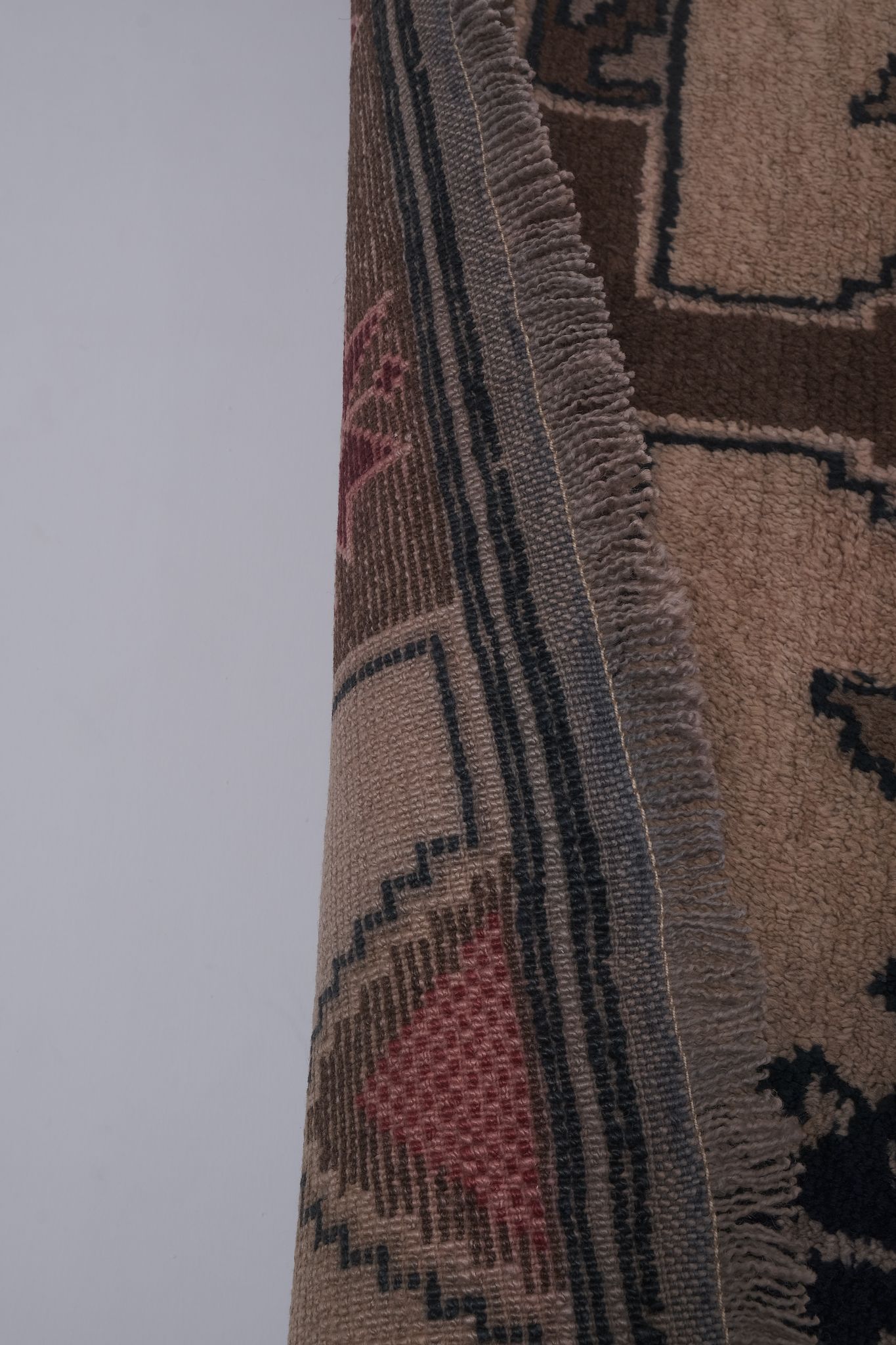 Vintage Turkish rug from Oushak, handwoven 138x244 cm