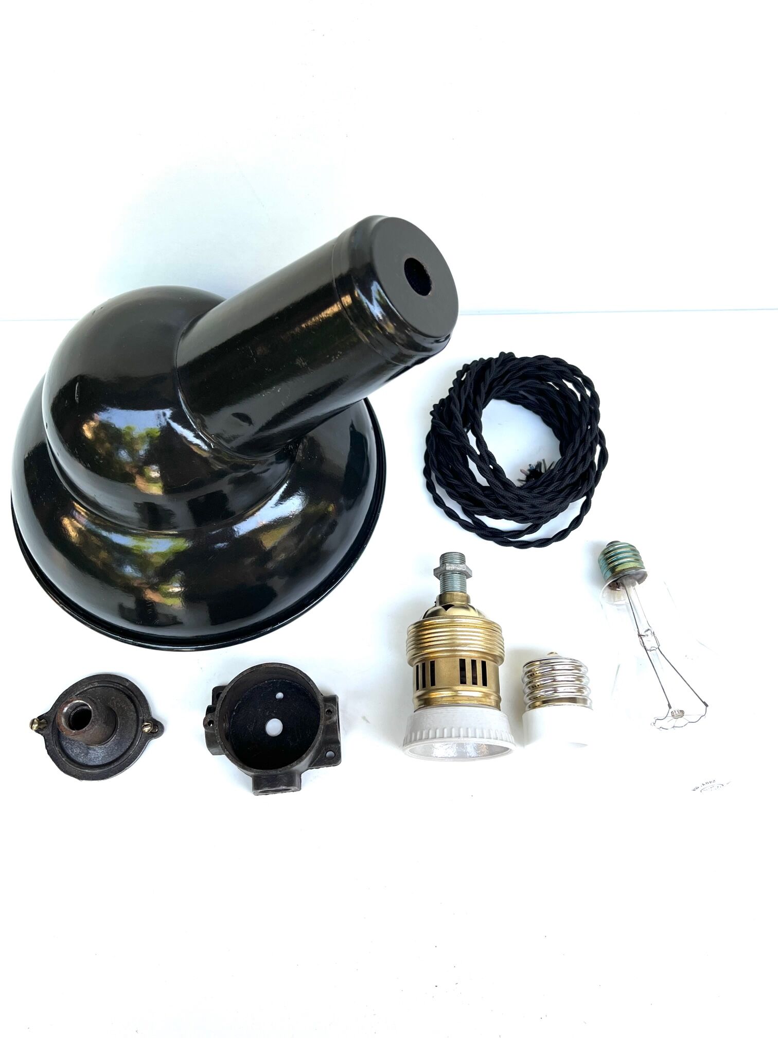 BLACK ENAMELLED TOLE WALL LAMP 1940 LEGRAND Ø 25 CM