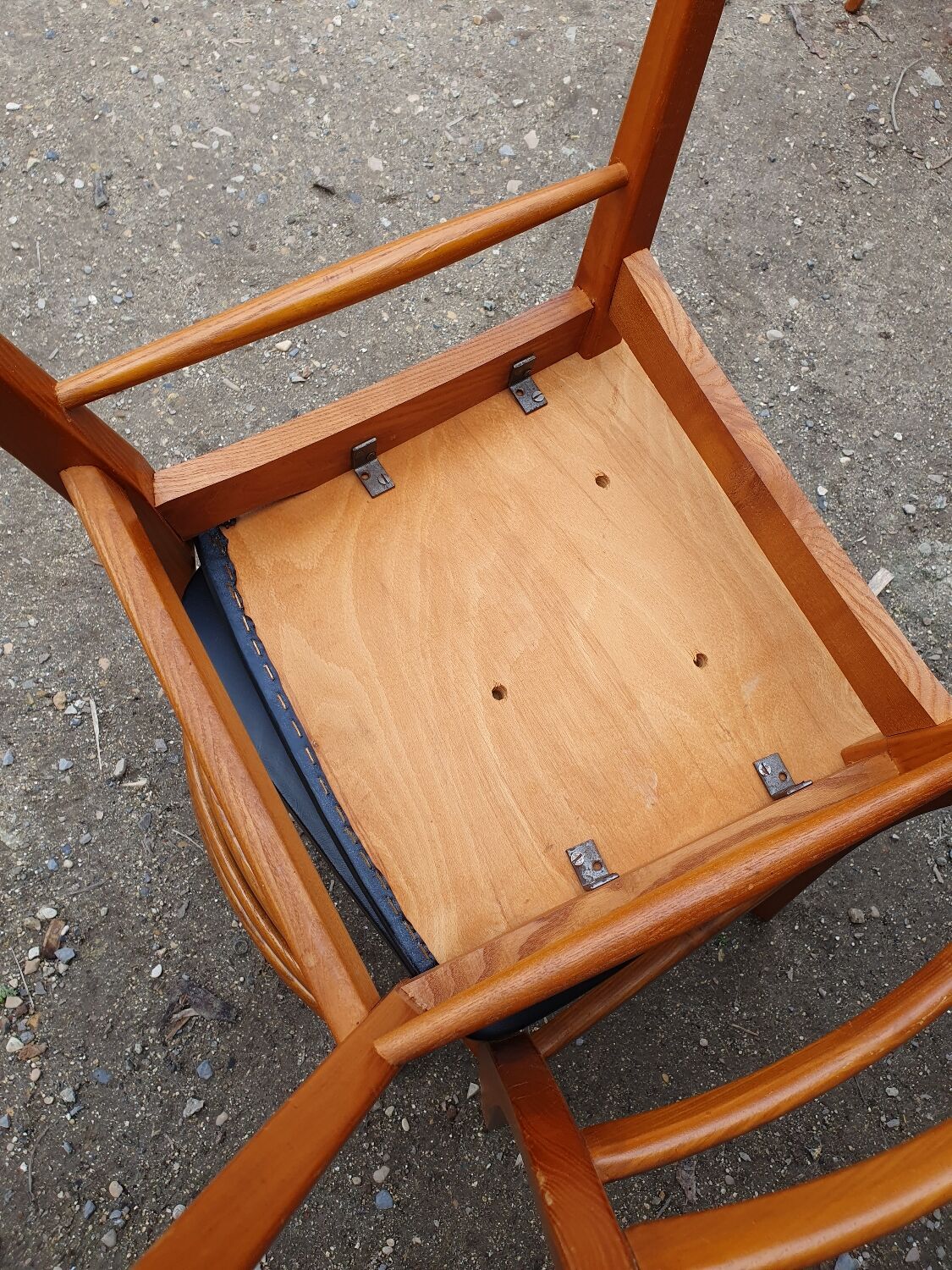 Set of 6 teak chairs and imitation black leather an 60 scandinavian design