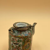 Théière en porcelaine de Chine Canton XIX°