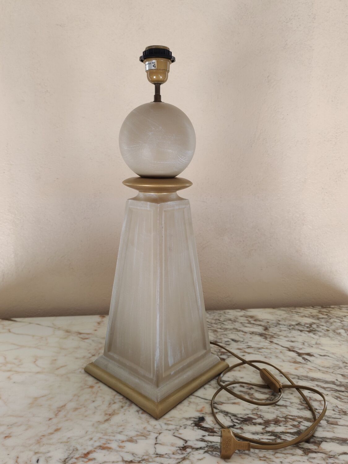Pierre Casenove lamp base