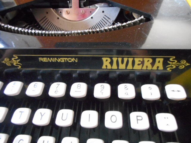 Remington riviera typewriter