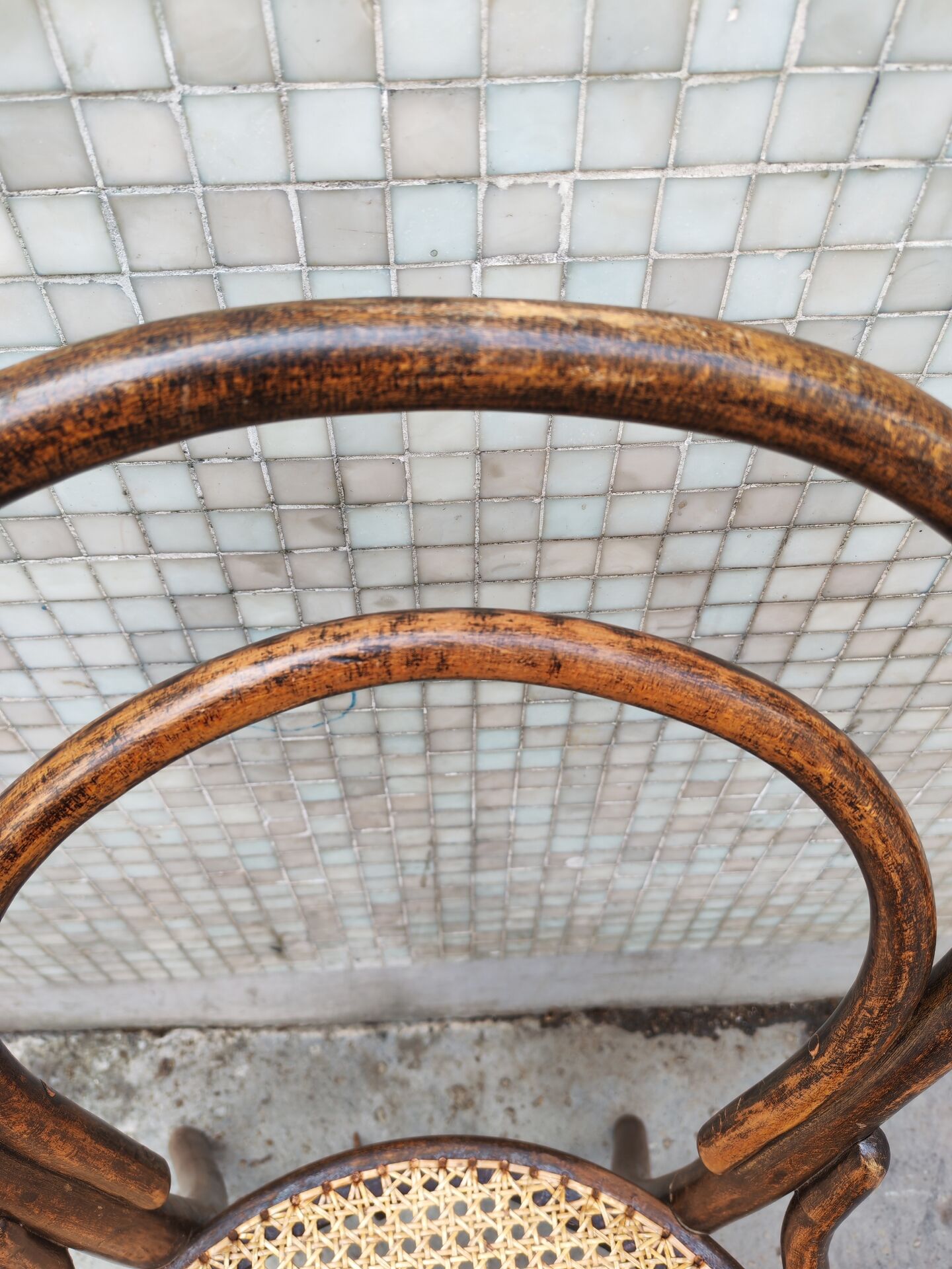 Chaise bistrot ancienne en bois courbé modèle18  Thonet