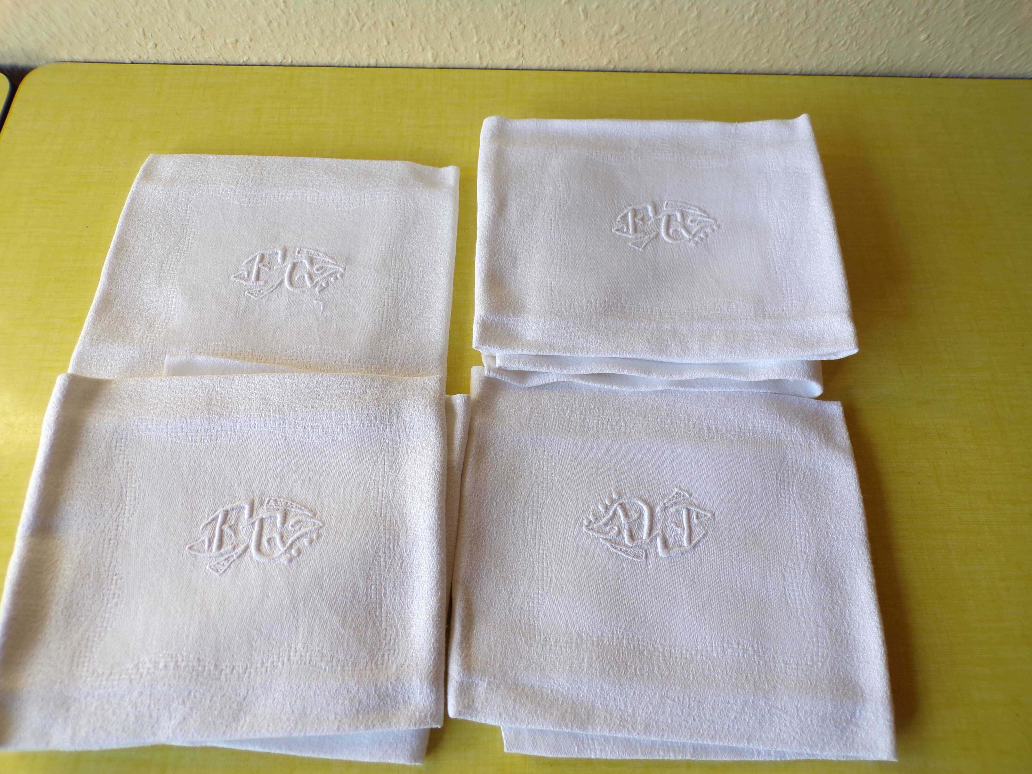 Lot of 6 towels old Monogram white "fw"