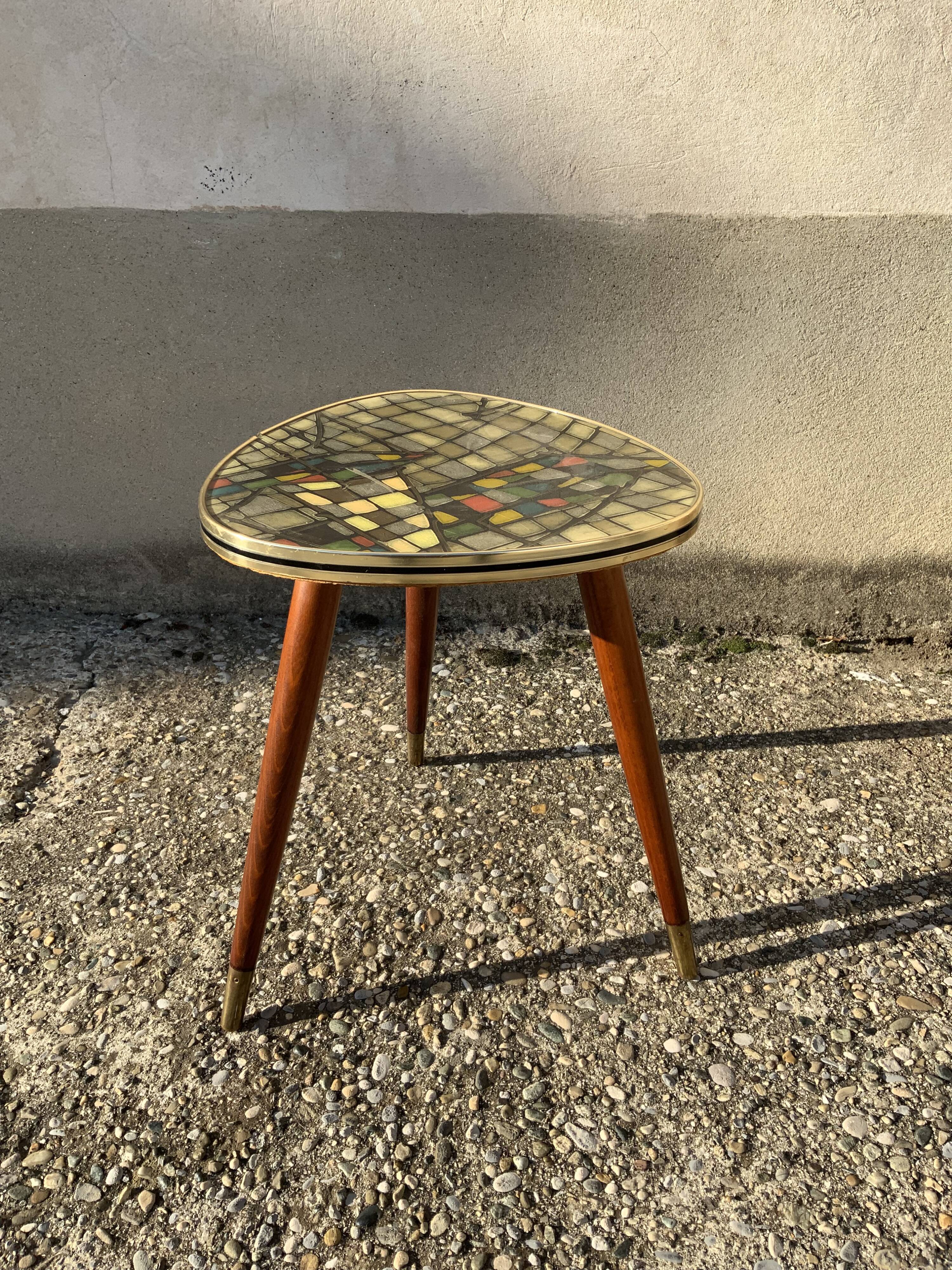 Vintage coffee table pedestal table tripod vintage formica ceramic style tray end of sofa