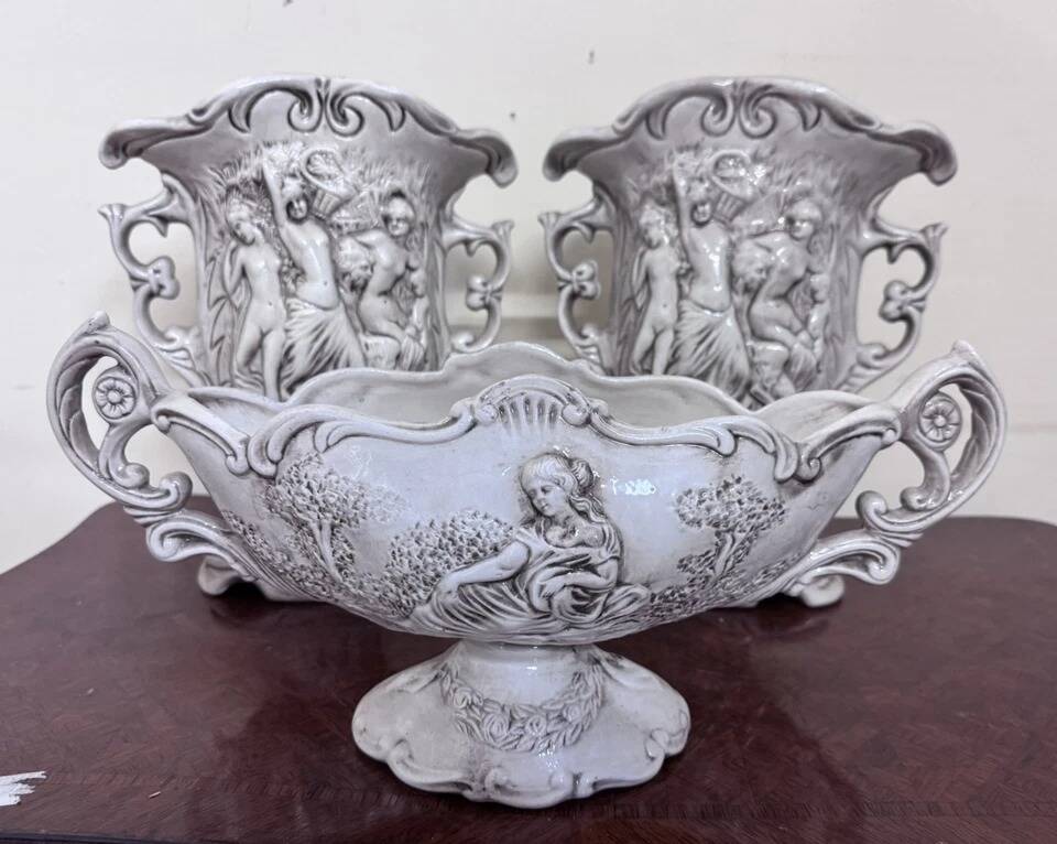 Three-piece ceramic garniture with neo-classical decoration – 20th century