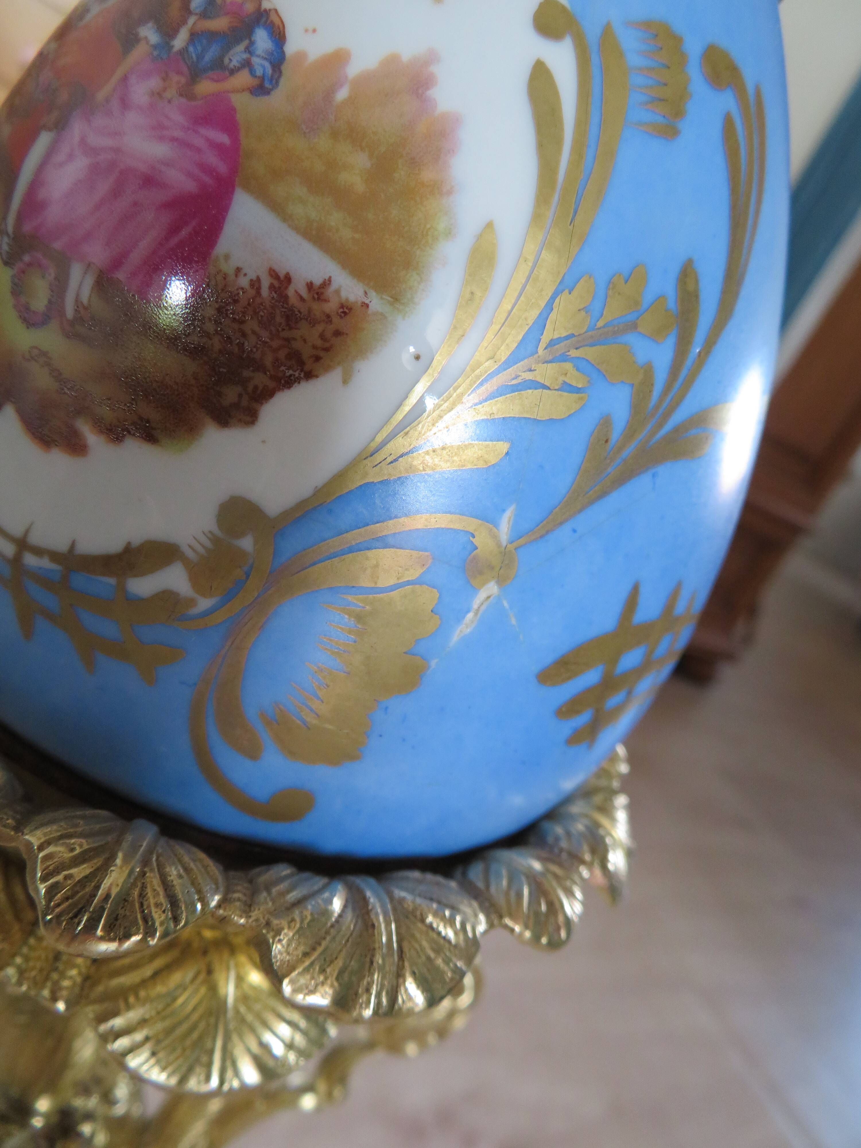 Bronze and blue porcelain floor lamp from the early 20th century.