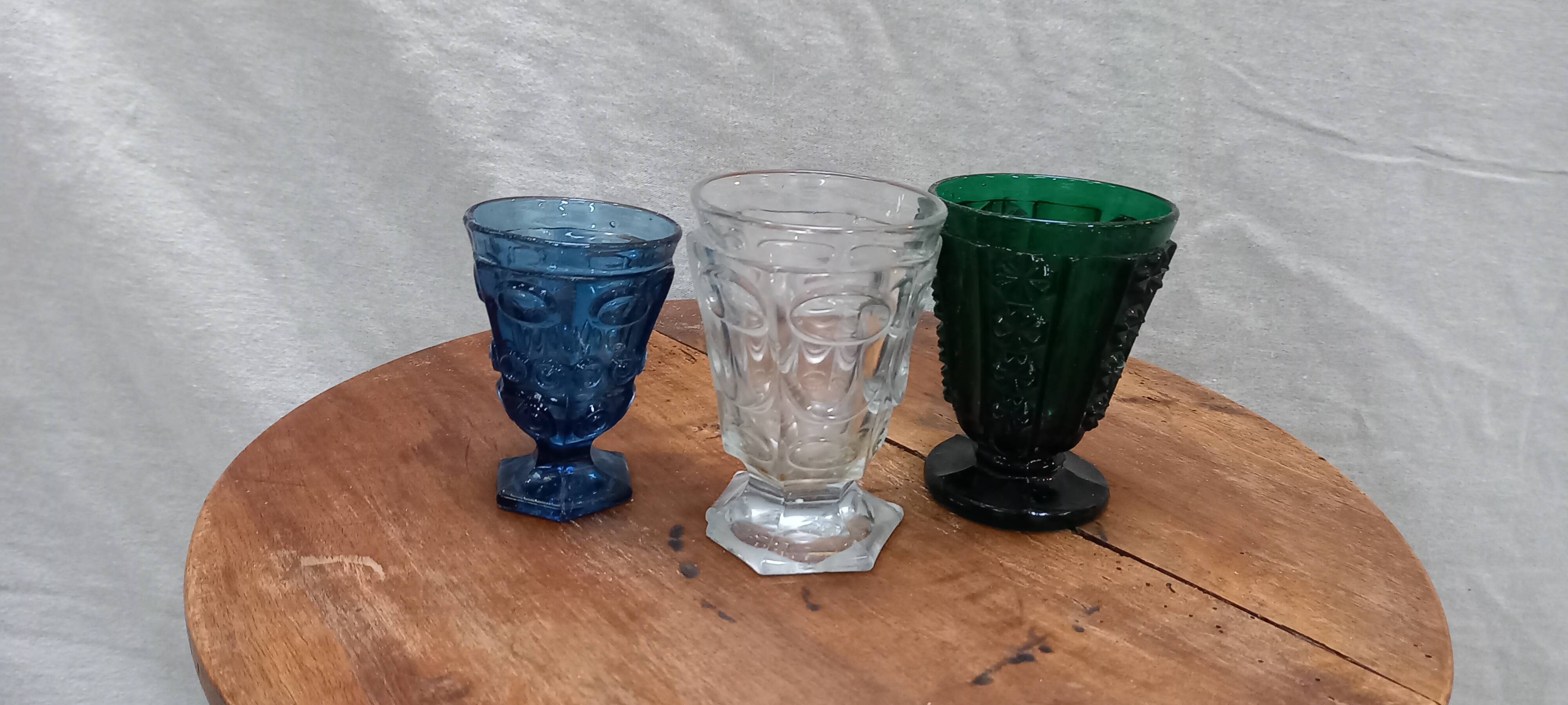 Charles x period violet glasses