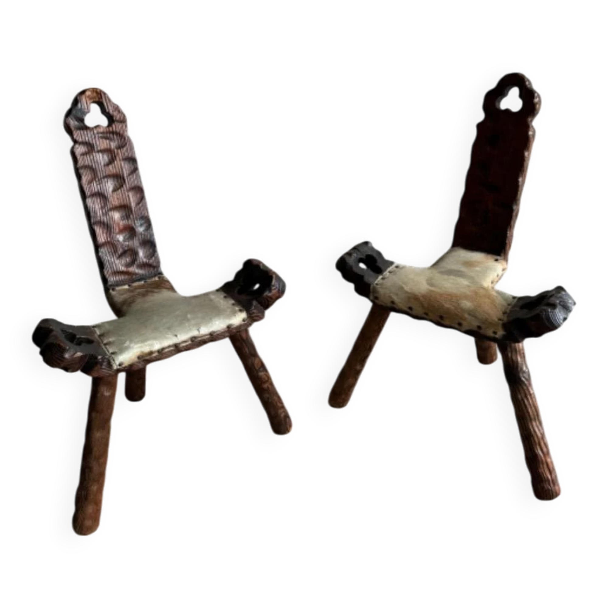 Pair of 1950s Spanish carved solid wood chairs with beige cowhide leather seats