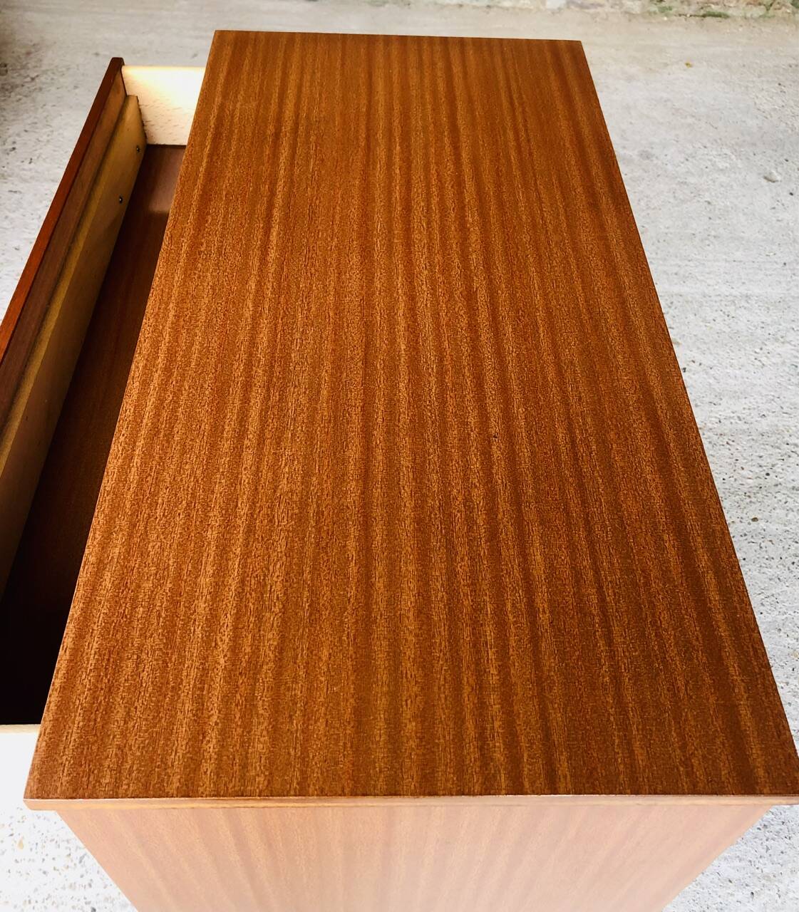 Vintage 4-drawer chest of drawers, Circa 60s