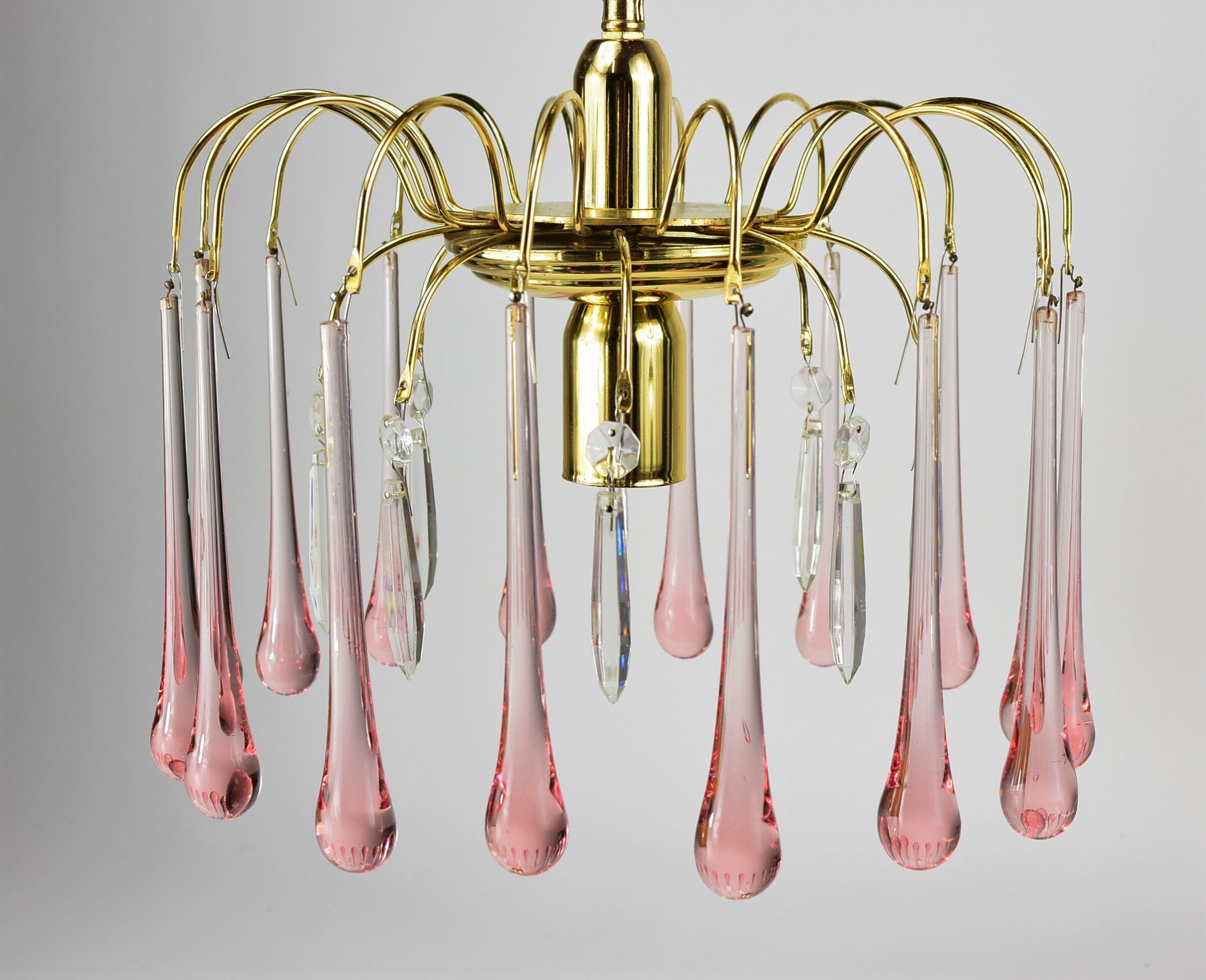 Chandelier pampilles pearl pink.