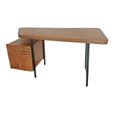 Bureau asymétrique par Georges Frydman