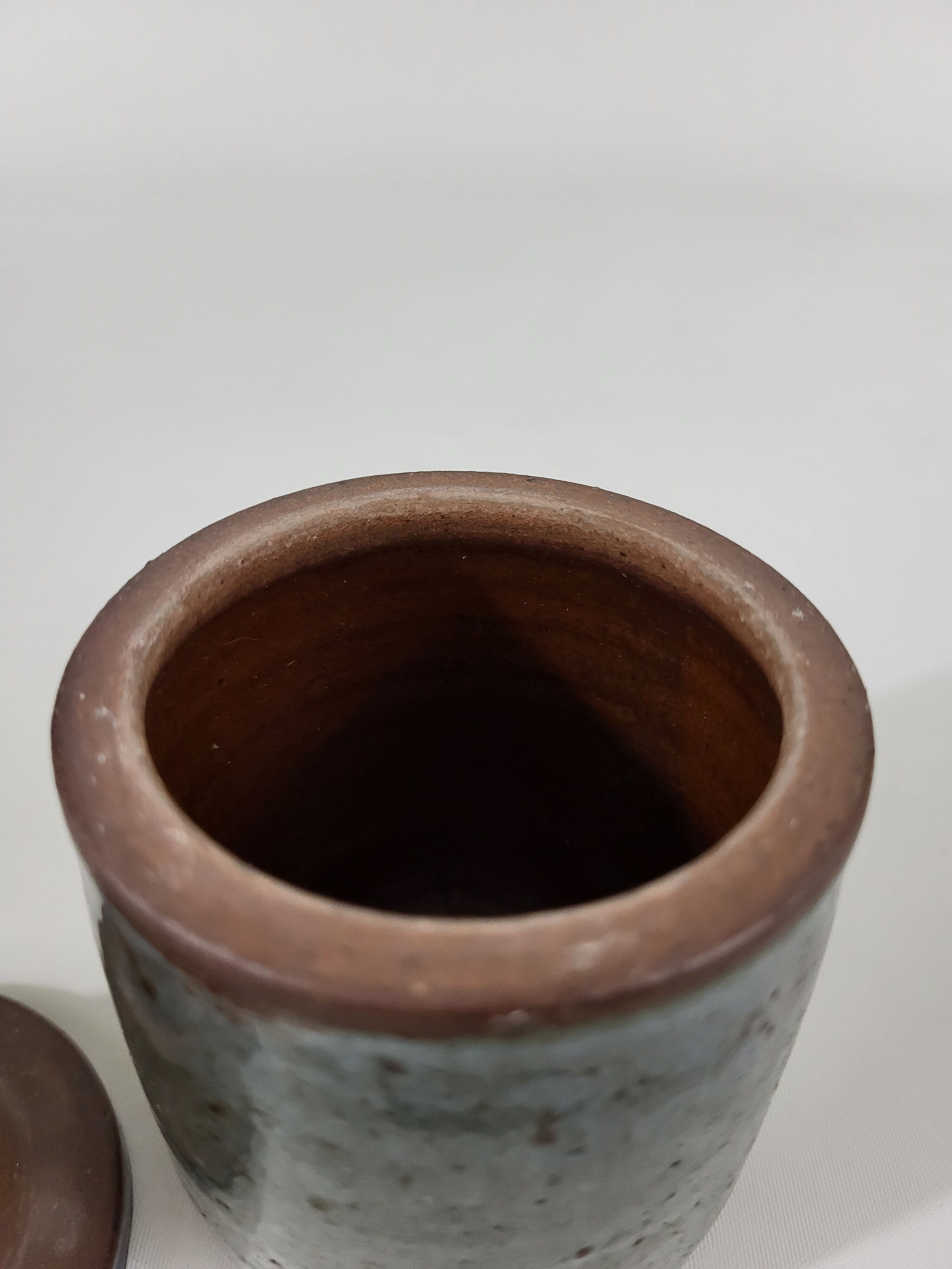 Covered pot in stoneware Jeanne and Norbert Pierlot Ratilly Puisaye