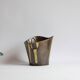 Cache-pot moderniste en cuivre, années 1950.
