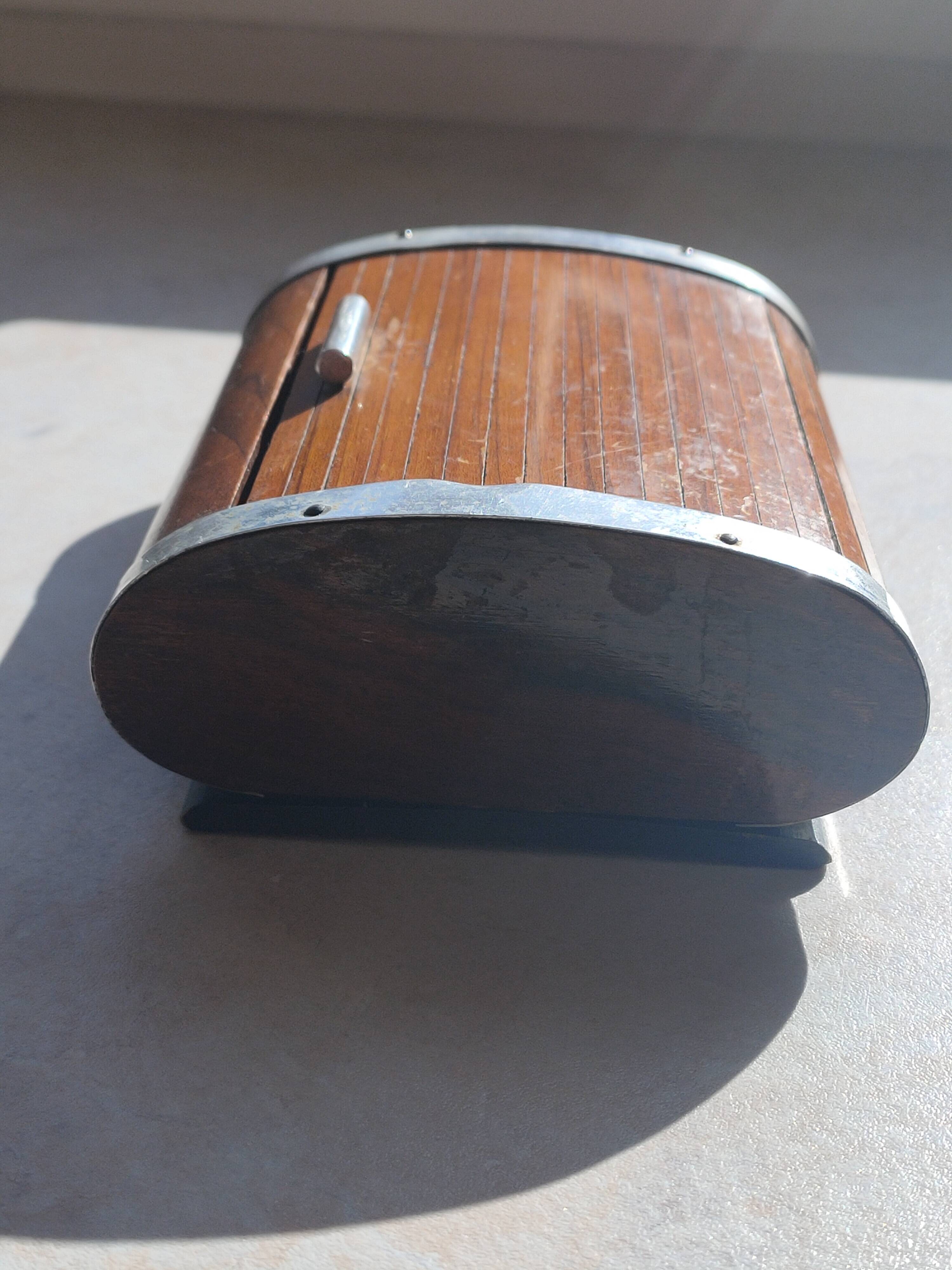 Art Deco curtain box;