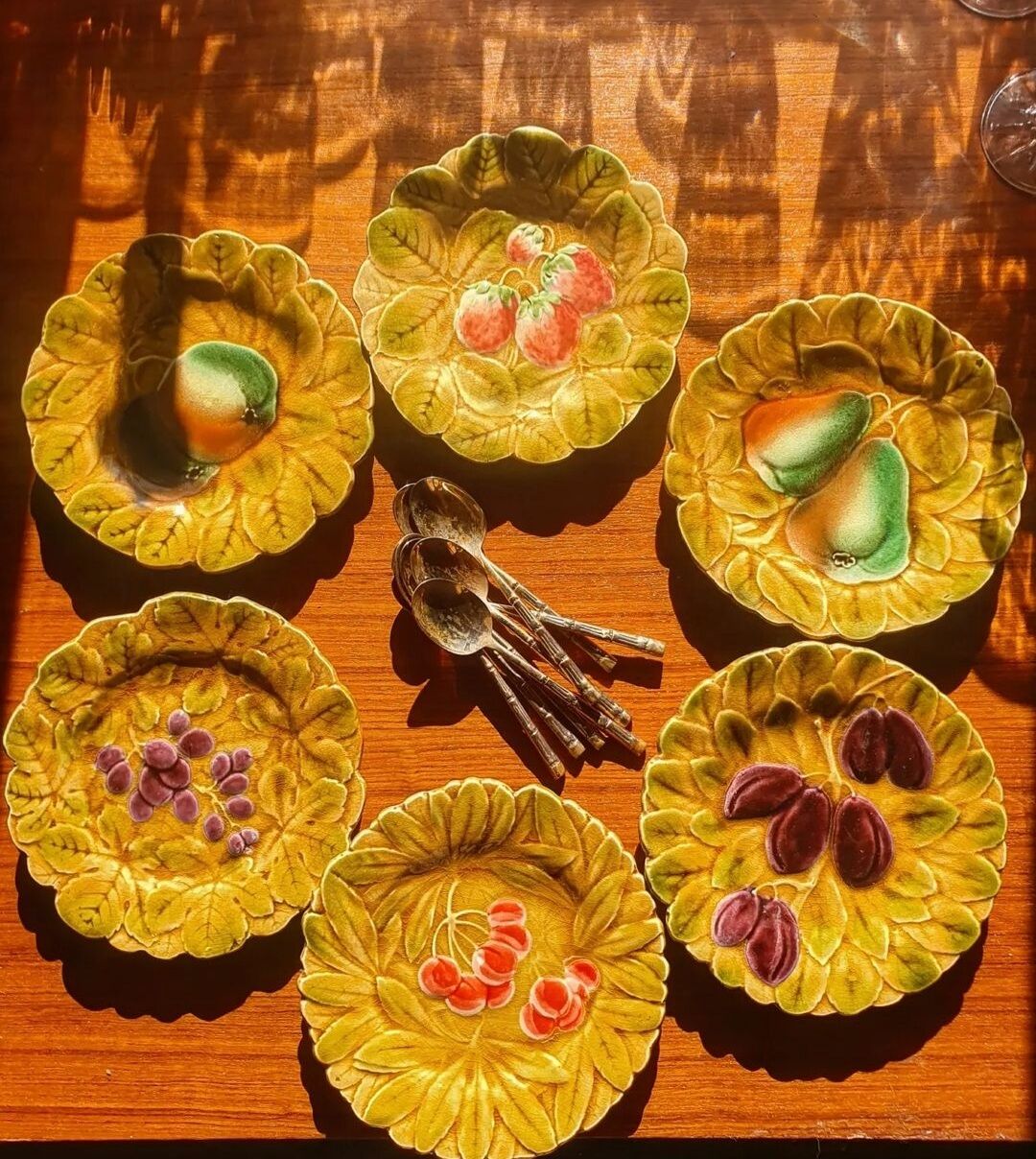 Old fruit plates in slurry