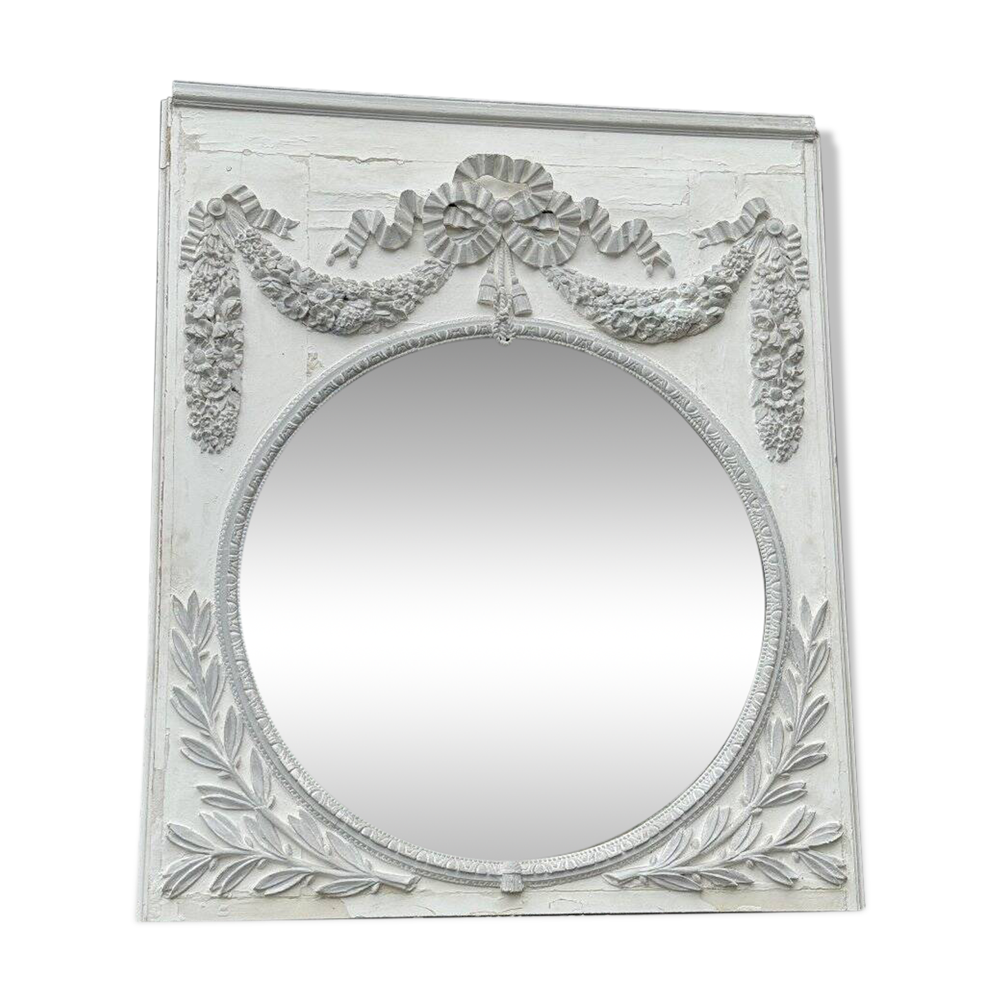 Louis XVI style fireplace mirror, carved wood trumeau with white and grey highlights, 18th century
