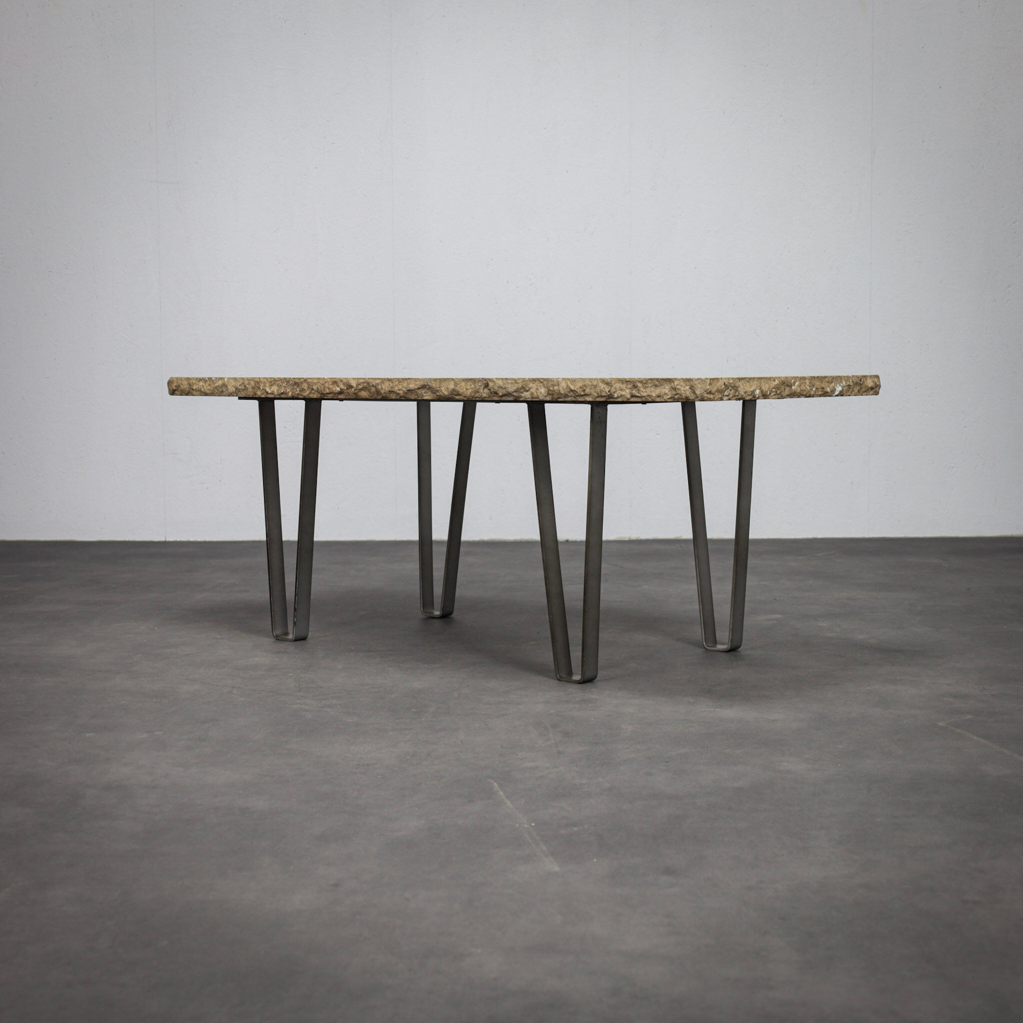 Table basse en travertin, Italie (années 1970)