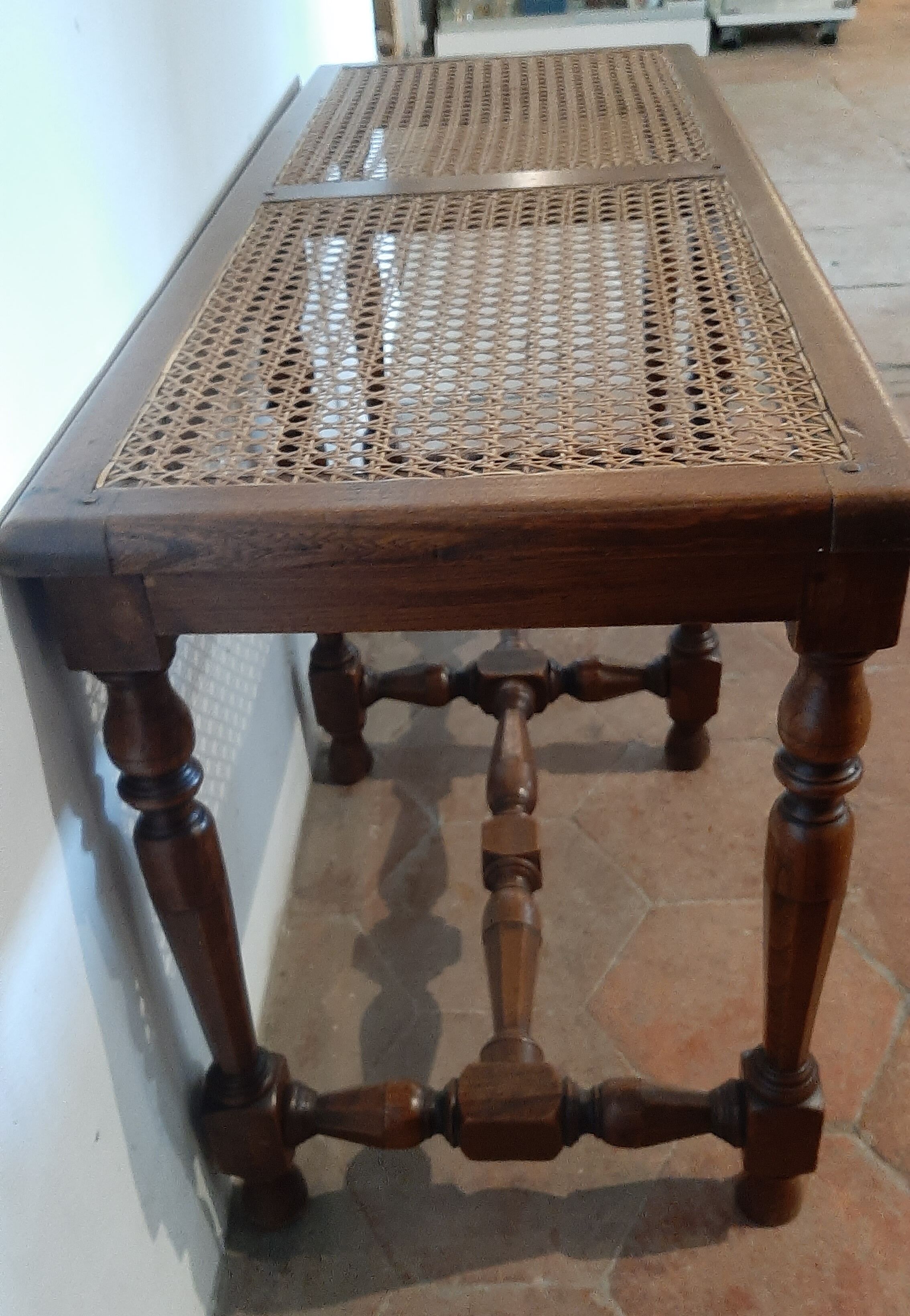 Banquette de piano bout de lit bois & cannage